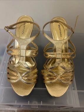 Bertinni Gold Metallic Strappy High-Heel Sandals